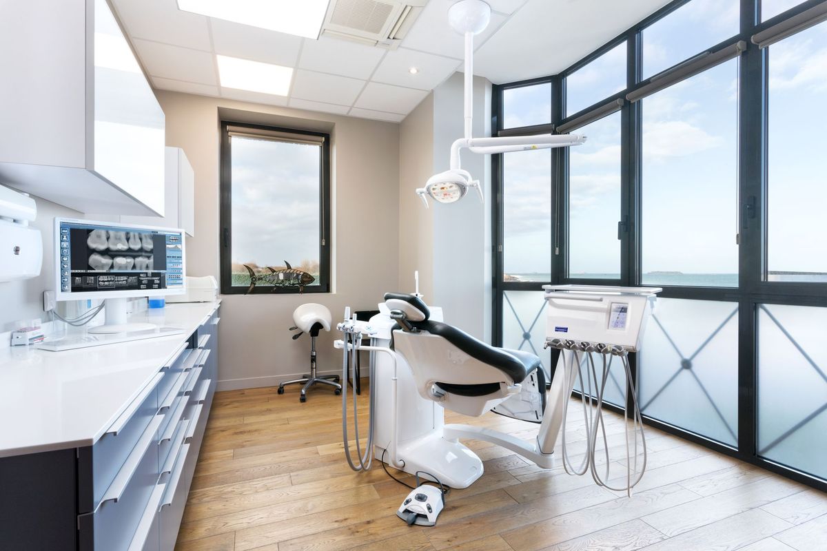 fauteuil de soins salle Ouest
